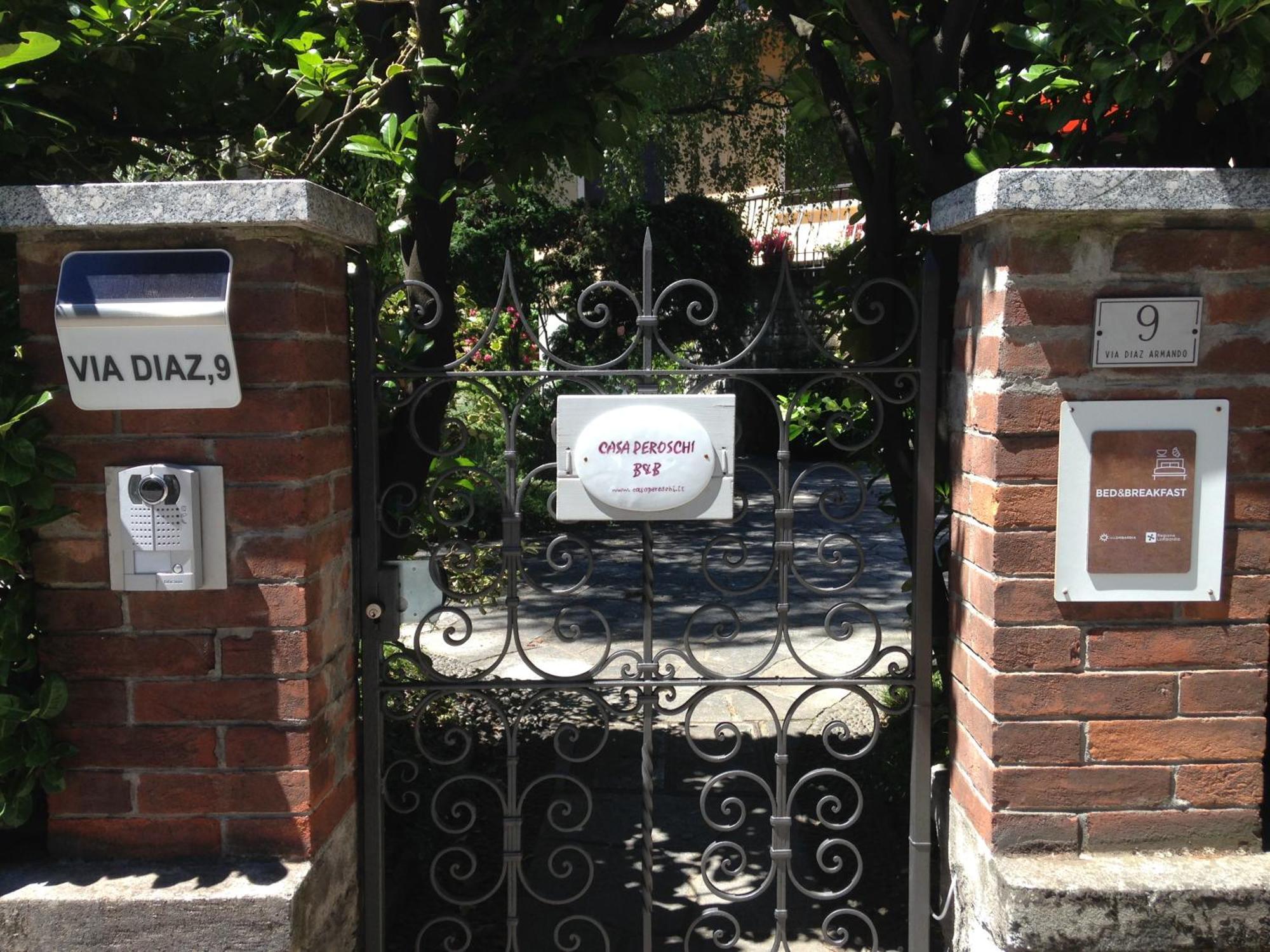 Casa Peroschi B&B Menaggio Exterior photo